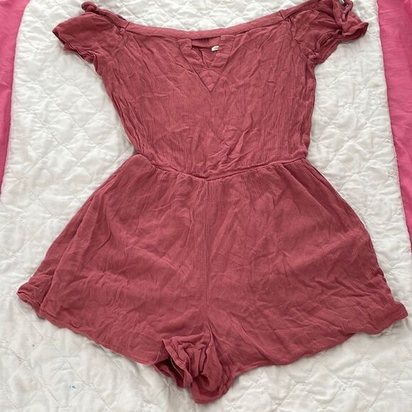 Romper shorts mauve w/cap sleeves off the shoulder Charlotte Russe Large - Picture 4 of 10